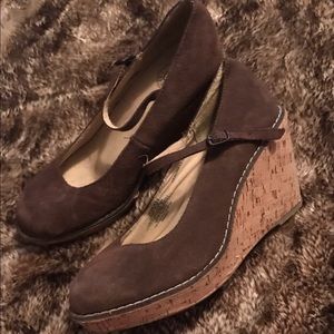 Brown wedges